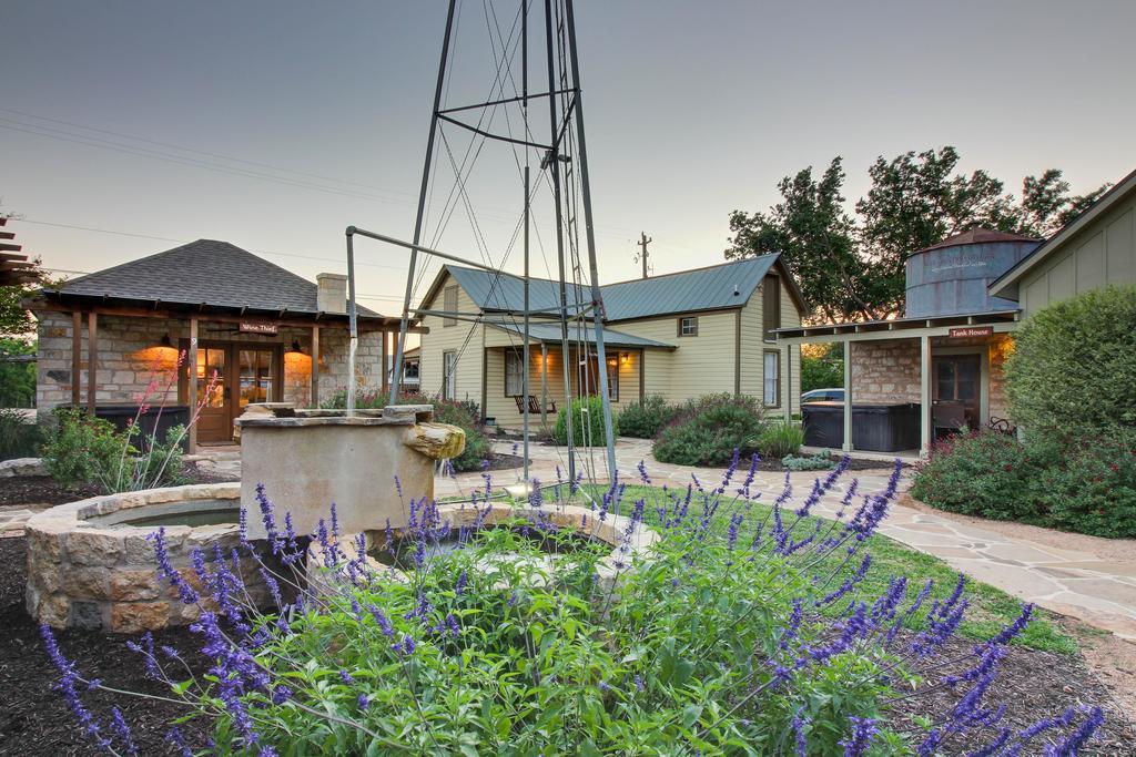 Wine Country Cottages On Main Fredericksburg Buitenkant foto