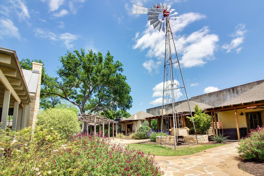 Wine Country Cottages On Main Fredericksburg Buitenkant foto