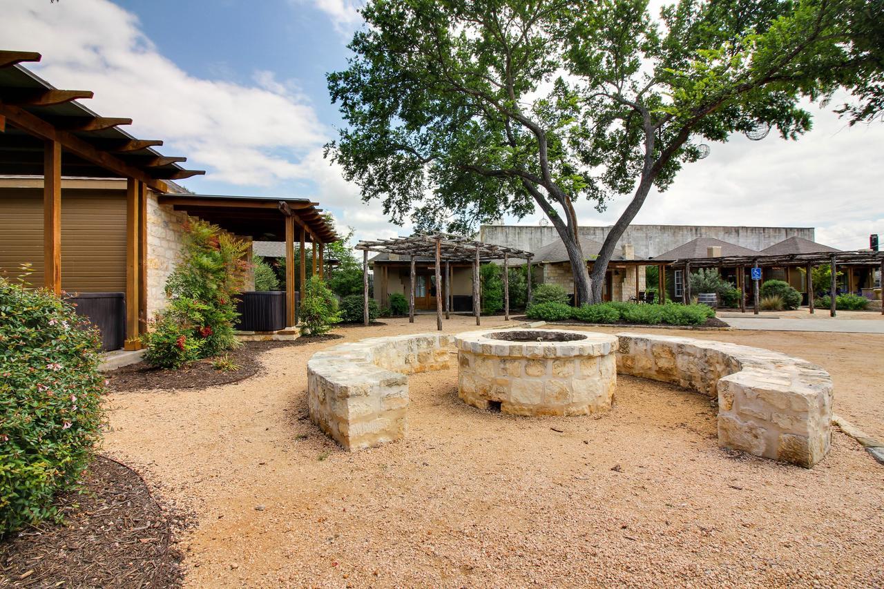 Wine Country Cottages On Main Fredericksburg Kamer foto